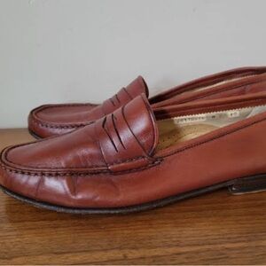 Santoni Brown Leather Loafers Sleek Moccasin-Style